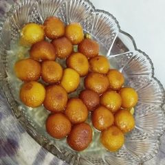 A picture of Gulab jaman.
