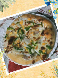 पिज़्ज़ा (Pizza Recipe In Hindi) रेसिपी मुख्य फोटो