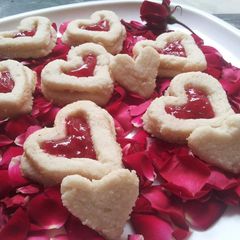 A picture of Jam Filled Cookies.
