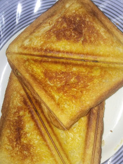 A picture of Toast bread/Sandwitch.