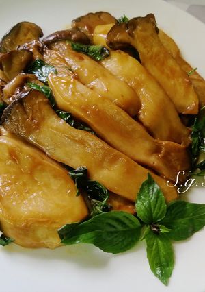 塔香蠔油杏鮑菇 的食譜成品照片
