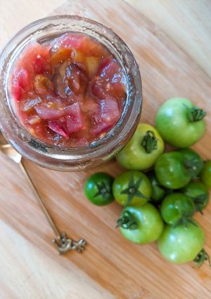 A picture of Green Tomato Chutney.