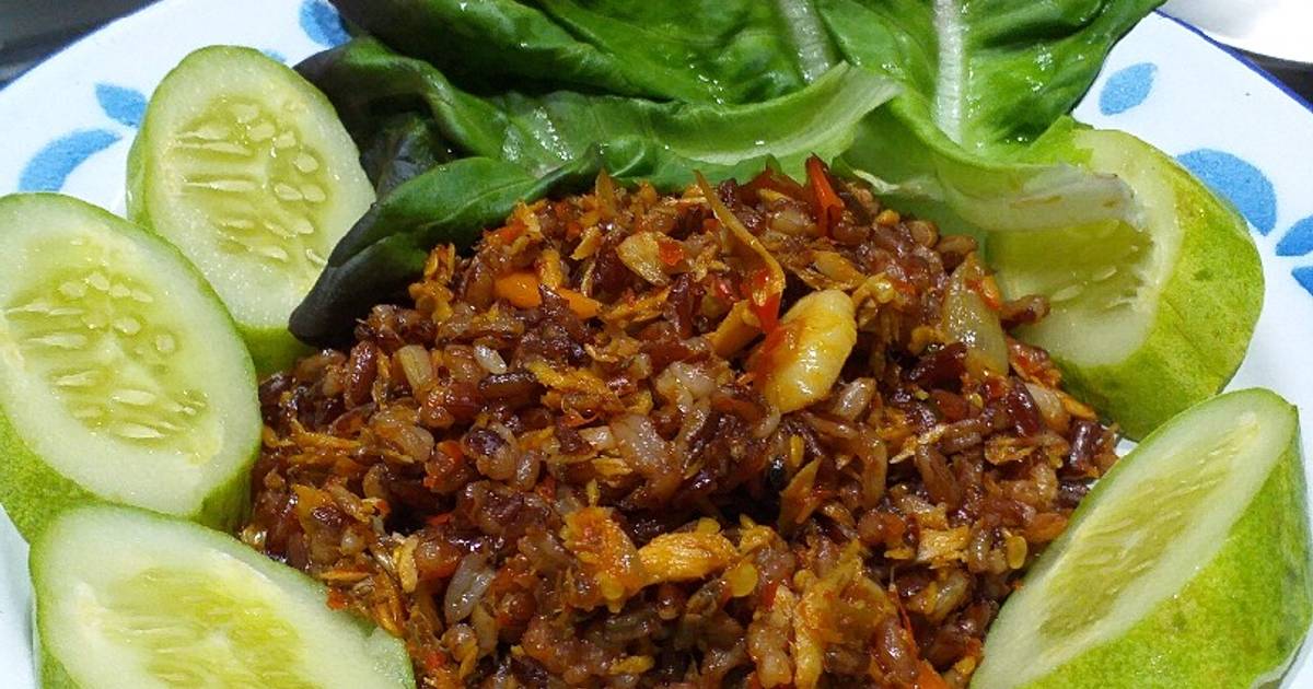 Resep Nasi merah goreng cakalang oleh yekti - Cookpad