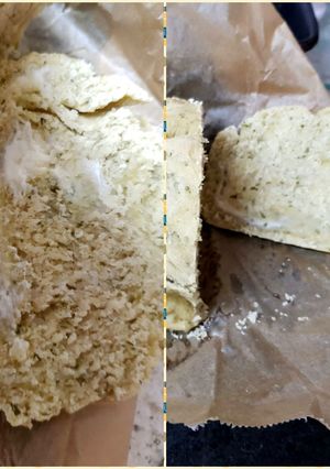 A picture of Alfredo stuffed Garlic Bread. 😘.