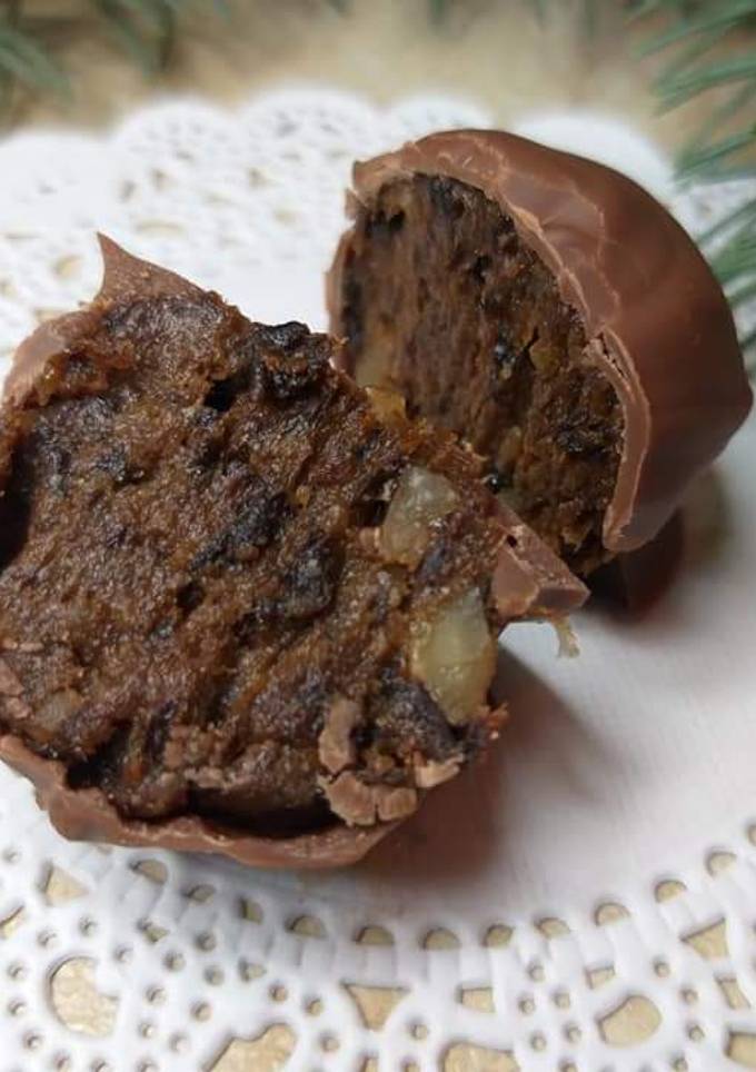 Цукерки з чорносливом та горіхами