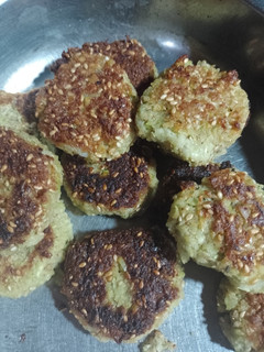 Una foto de Falafel de porotos frescos 🫘💚