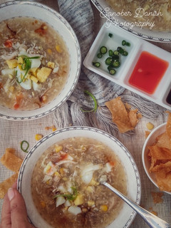 A picture of Street Style Chicken Corn Soup.
