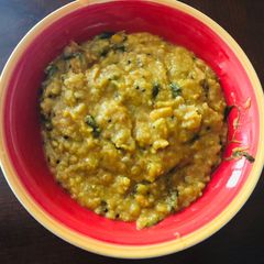 A picture of Vendhaya keerai kootu recipe, fenugreek leaves kootu.