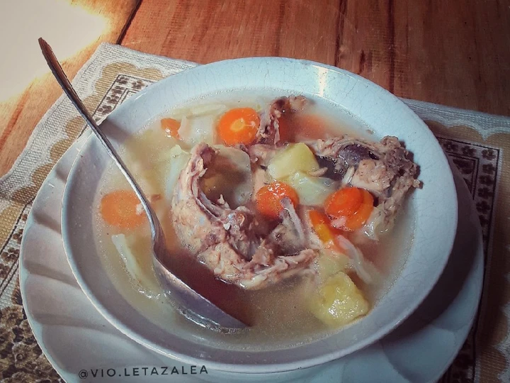 Langkah Mudah untuk Menyiapkan Resep Sup Tulangan Ayam ala Violet Azalea yang Sempurna Anti Ribet, Lezat Sekali
