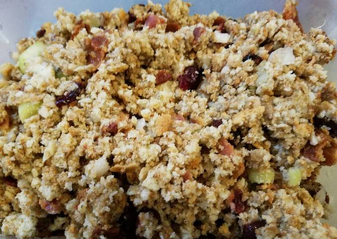 Easiest Way to Make Speedy Stuffing, Cranberry/ Sausage