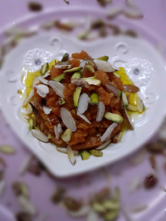 A picture of Gajjar halwa.