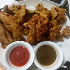 A picture of Imlii ki chatni.