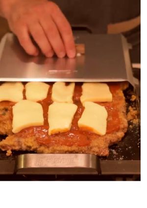 Una foto de Súper Milanesa a la pizza a La Planchetta