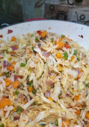 A picture of Stir-fry veggies.