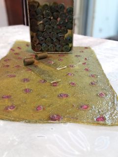 عکسی از دستور لواشک گوجه سبز و زرشک😋