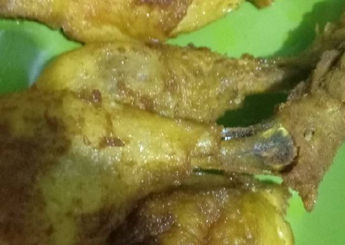 Langkah Mudah untuk mengolah Ayam goreng bumbu kuning, Enak Banget