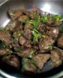 Trocitos de Hígado Encebollado con Salsa Inglesa
