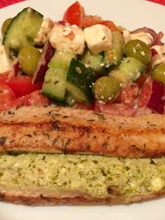 Pestos fetasajttal töltött hal recept fotója
