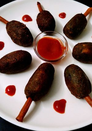पालक लॉलीपॉप (palak lolipop recipe in marathi) रेसिपी चे मुख्य फोटो