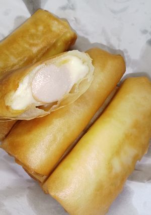 รูปของ ปอเปี๊ยะชีสทะลัก |Fried Spring Rolls with Overflowing Cheese🌯