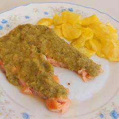A picture of Fish with pea sauce.