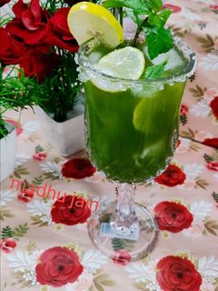 मिंट नींबूलेमनेड(Mint nimbu lemonade recipe in hindi) रेसिपी मुख्य फोटो
