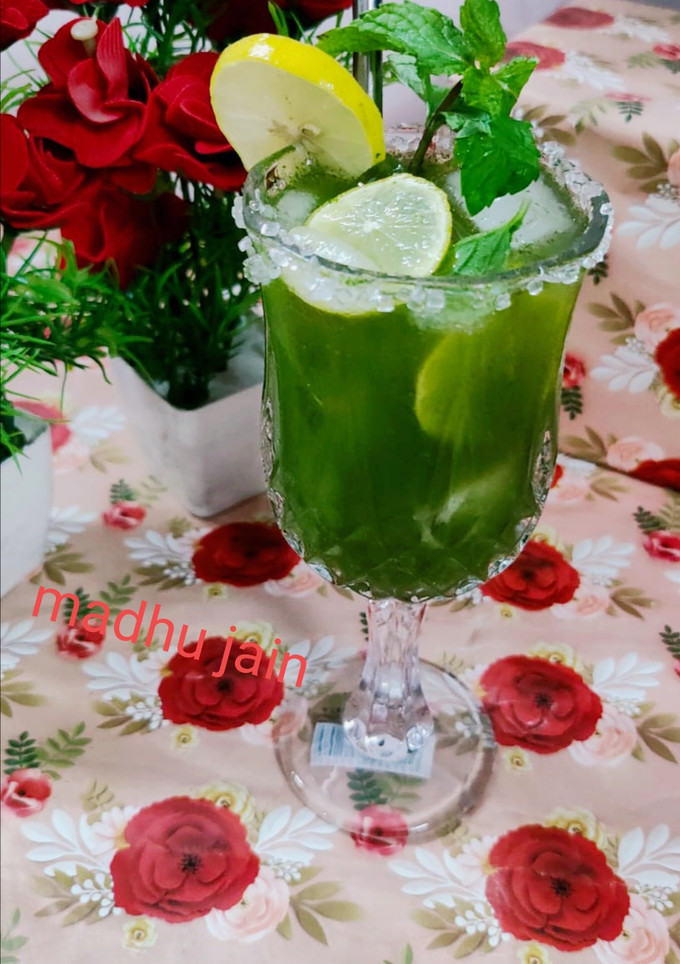 मिंट नींबूलेमनेड(Mint nimbu lemonade recipe in hindi) रेसिपी मुख्य फोटो
