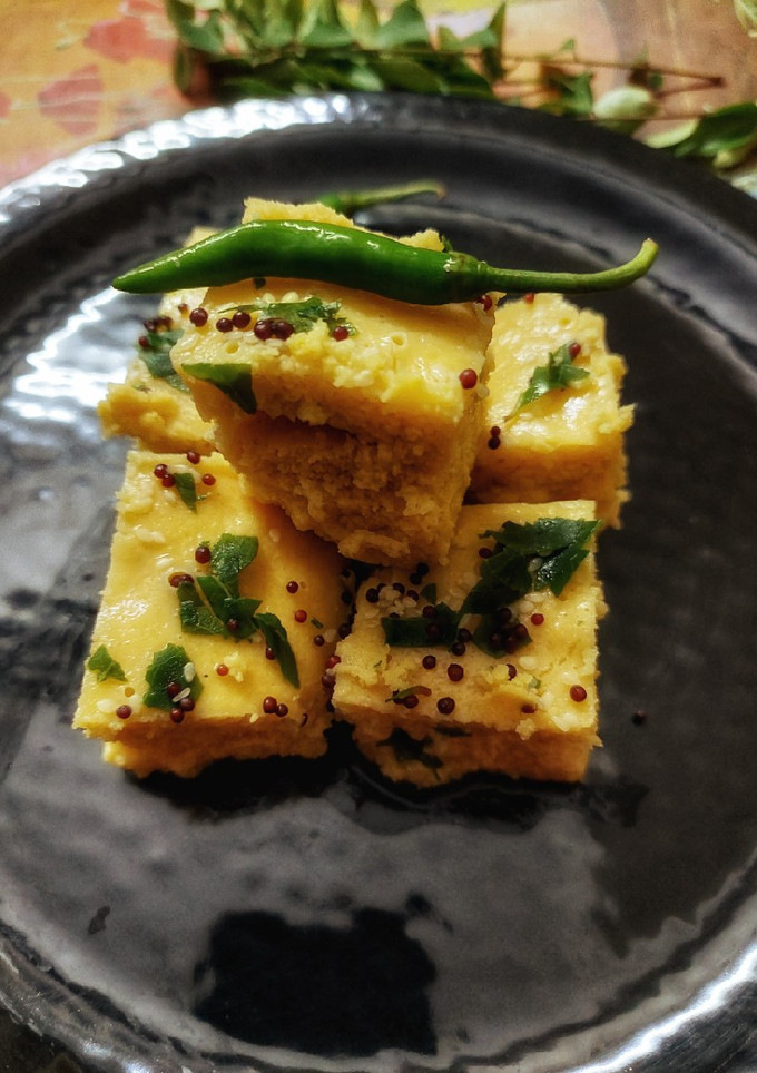 स्टीम ढोकला (Steam dhokla recipe in hindi) रेसिपी मुख्य फोटो