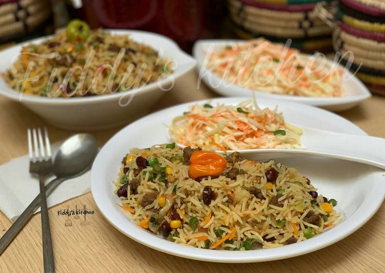 Minced meat fried rice &amp; easy coleslaw