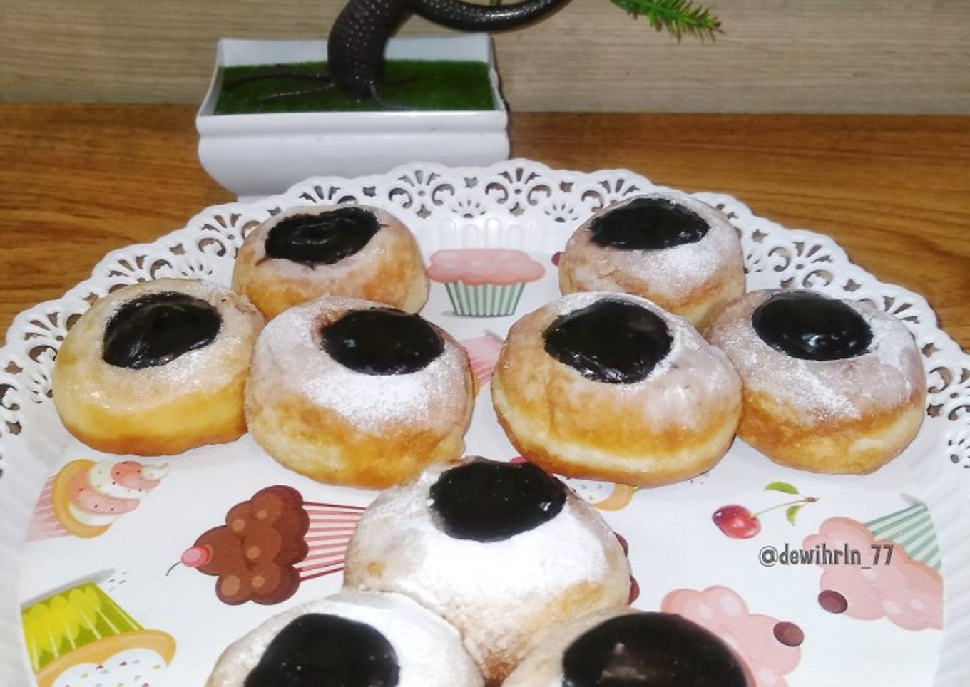 161. Black Hole Donuts