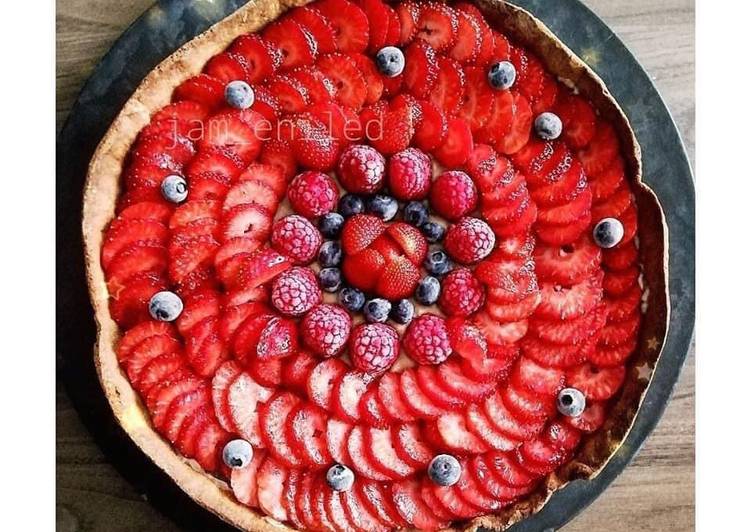 Tarte aux fruits rouge et crème de noisette 🥮