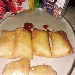 A picture of Bread cheese meggi pocket.