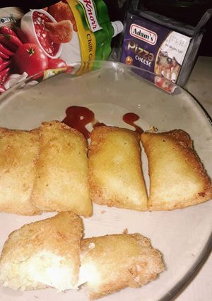 A picture of Bread cheese meggi pocket.