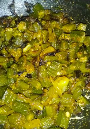 भिंडी की सब्जी (bhindi ki sabzi recipe in Hindi) रेसिपी मुख्य फोटो