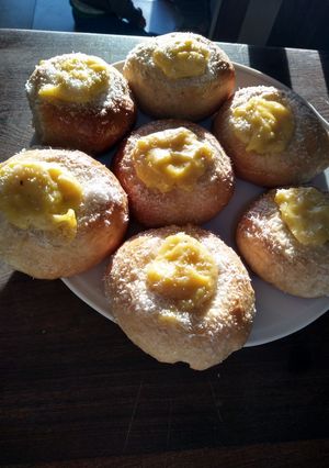 Una foto de Bollitos de crema pastelera