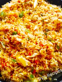चिकन शेजवान फ्राइड राइस (chicken Schezwan fried rice recipe in marathi) रेसिपी चे मुख्य फोटो