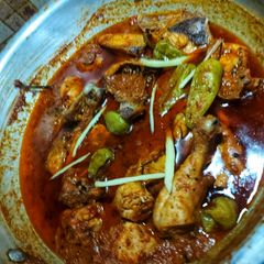 A picture of Chicken karahi.