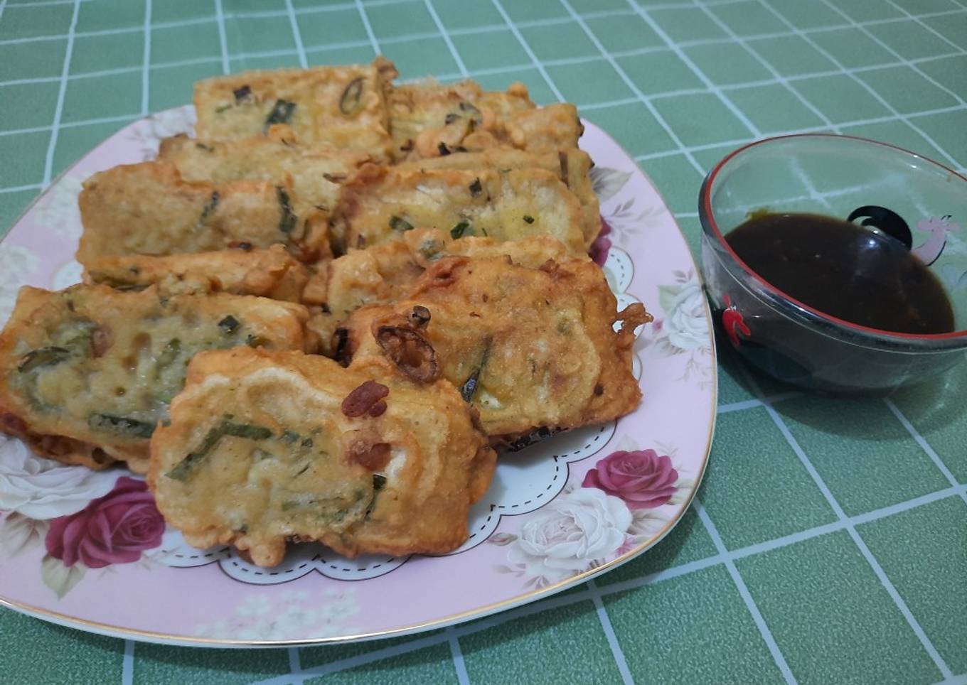 Tempe gembus goreng dan sambel petis