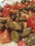 Fresa con Pomodori Freschi e Olive Verde Schiacciate