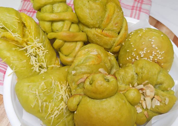 Basic sweet bread (roti manis) dengan pandan dan telur