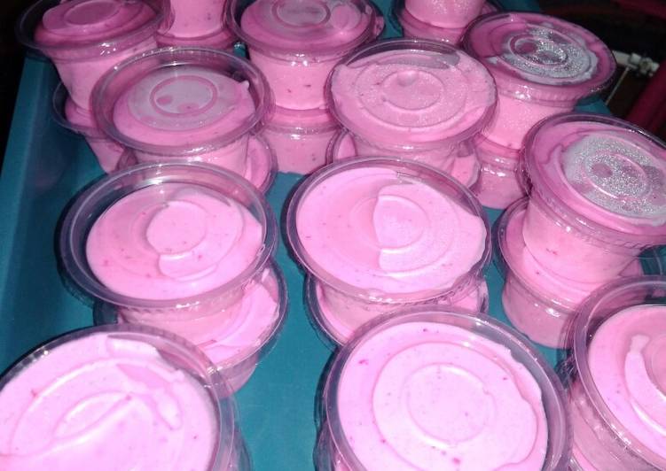 Langkah Mudah untuk Menyiapkan Es krim buah naga ekonomis Anti Gagal