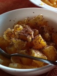 Una foto de Naranjas maceradas con chocolate