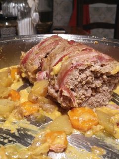 Foto di Polpettone di carne con patate e carote