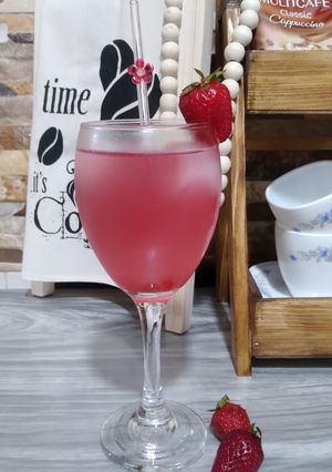 عکسی از دستور شربت توت فرنگی به روش من