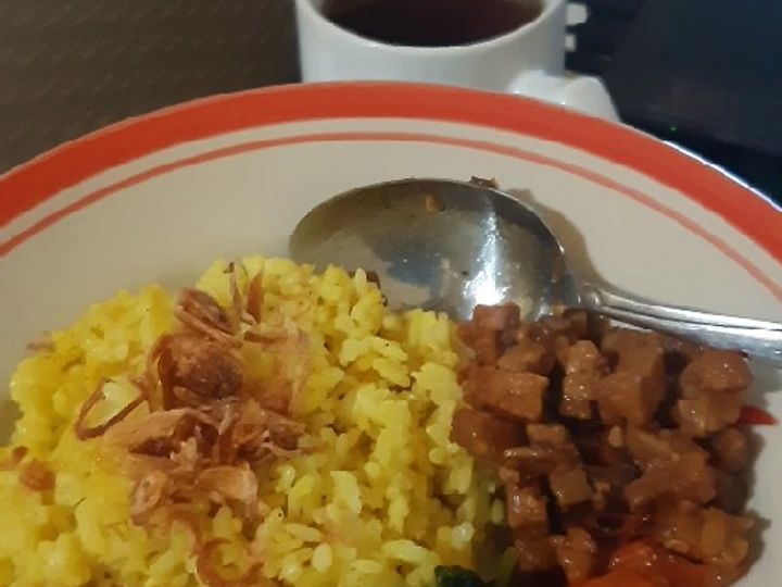 Langkah Mudah untuk Membuat Resep  Nasi Kuning Rice Cooker Simple yang Enak, Menggugah Selera