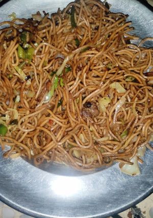होम मेड मसाला नूडल्स (homemade masala noodles recipe in Hindi) रेसिपी मुख्य फोटो