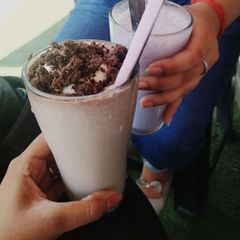 A picture of Strawberry shake.