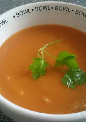 A picture of Cabbage and Tomato Soup.