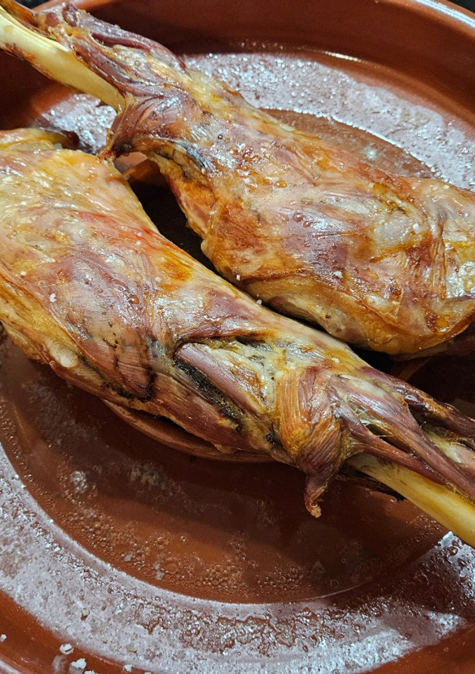 Una foto de Paletilla de cordero estilo castellano