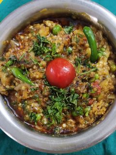 नागपुरी वांग्याचं भरीत (nagpuri wangyache bharit recipe in marathi) रेसिपी चे मुख्य फोटो